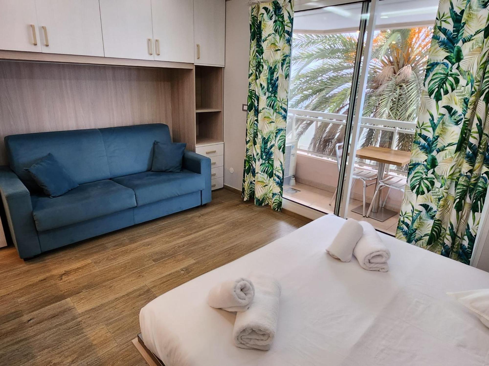Bluemarine, Studio Vista Mare Menton Extérieur photo